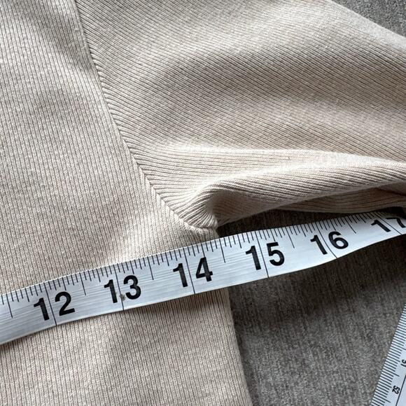 Brandy Melville Cotton Cream Cropped Zip Jacket - Picture 4 of 5